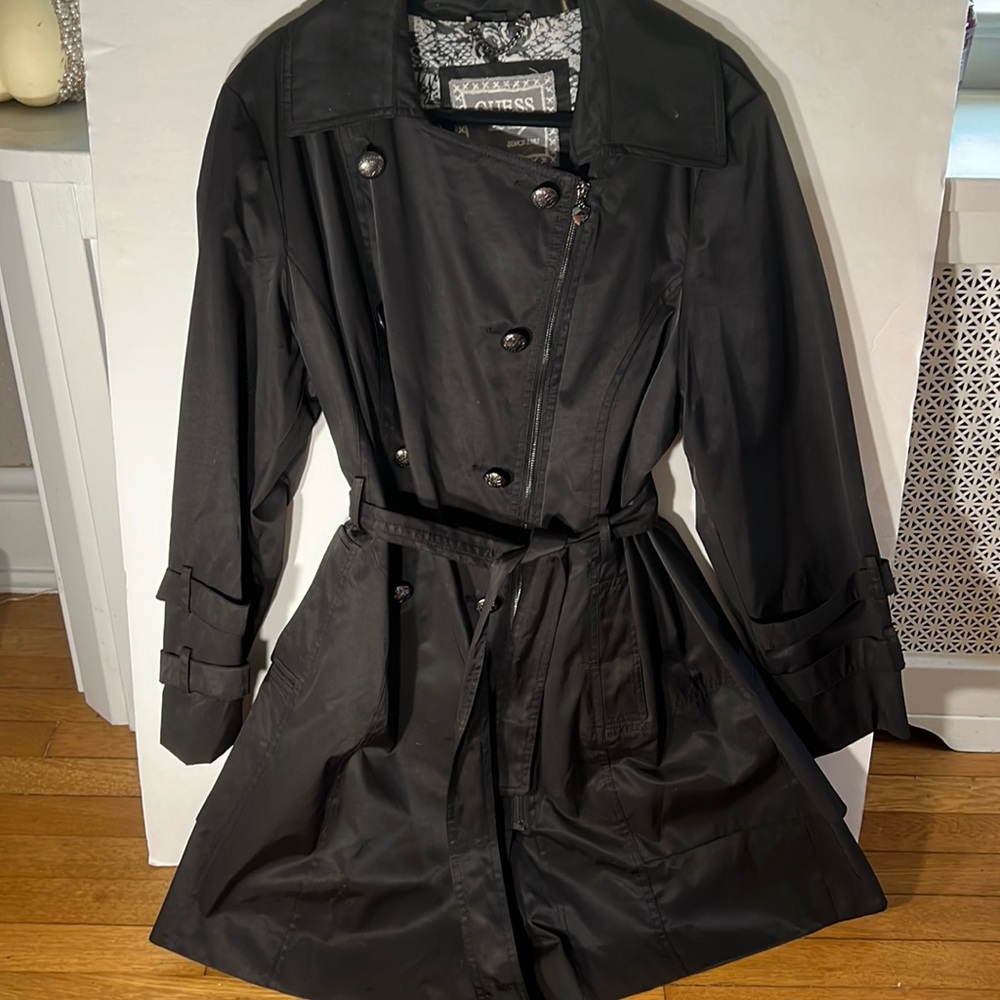 Guess trench coat in black, size 2x